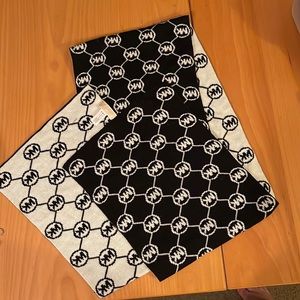 Michael Kors winter scarf